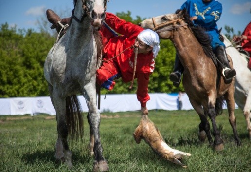 Маймылдың әйелді сиқыған секс видеосы